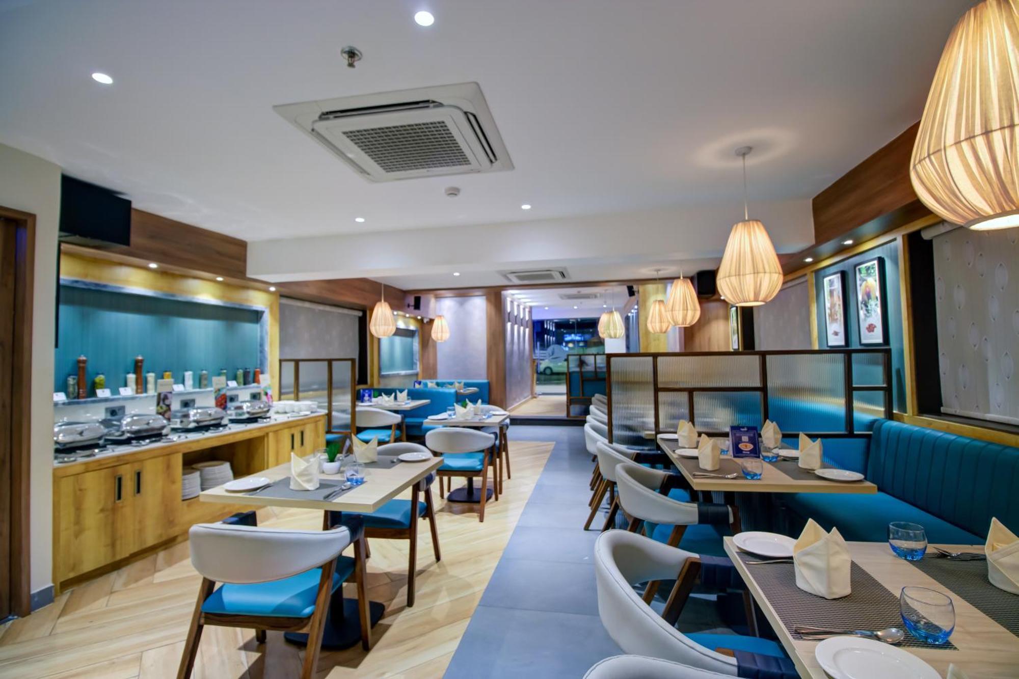 Cozzet Victoria Hotel Bhubaneswar Esterno foto