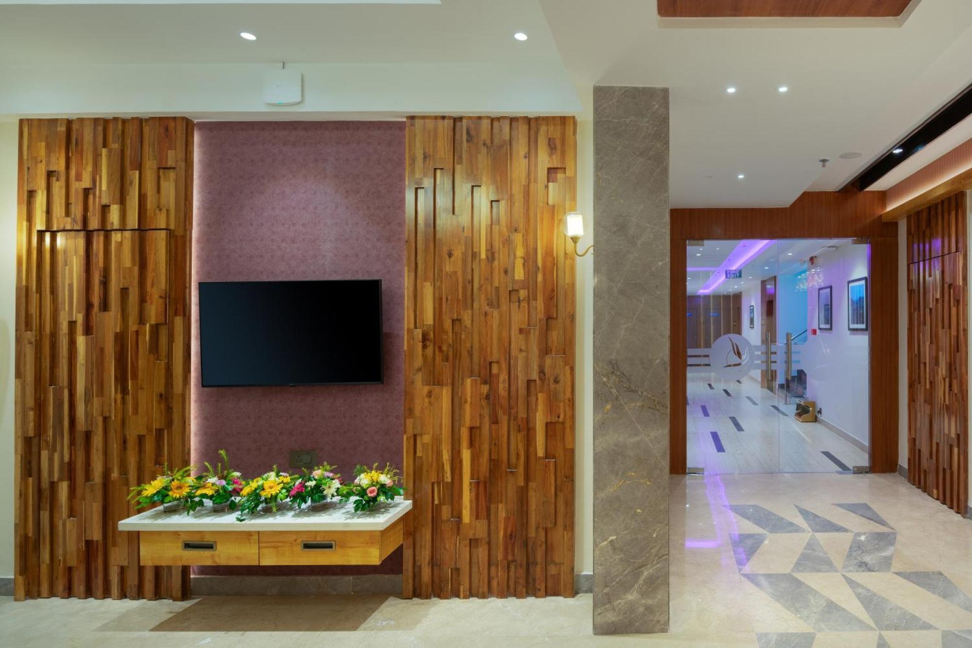 Cozzet Victoria Hotel Bhubaneswar Esterno foto