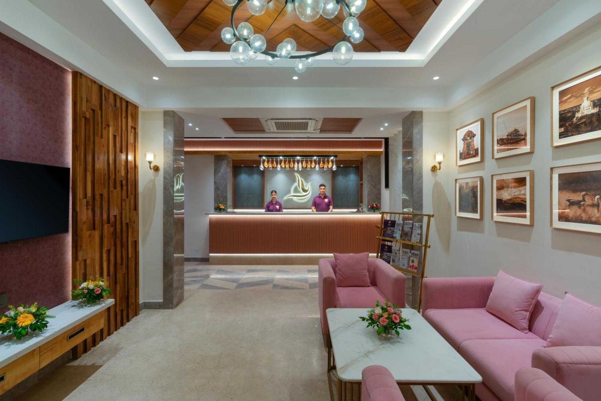Cozzet Victoria Hotel Bhubaneswar Esterno foto